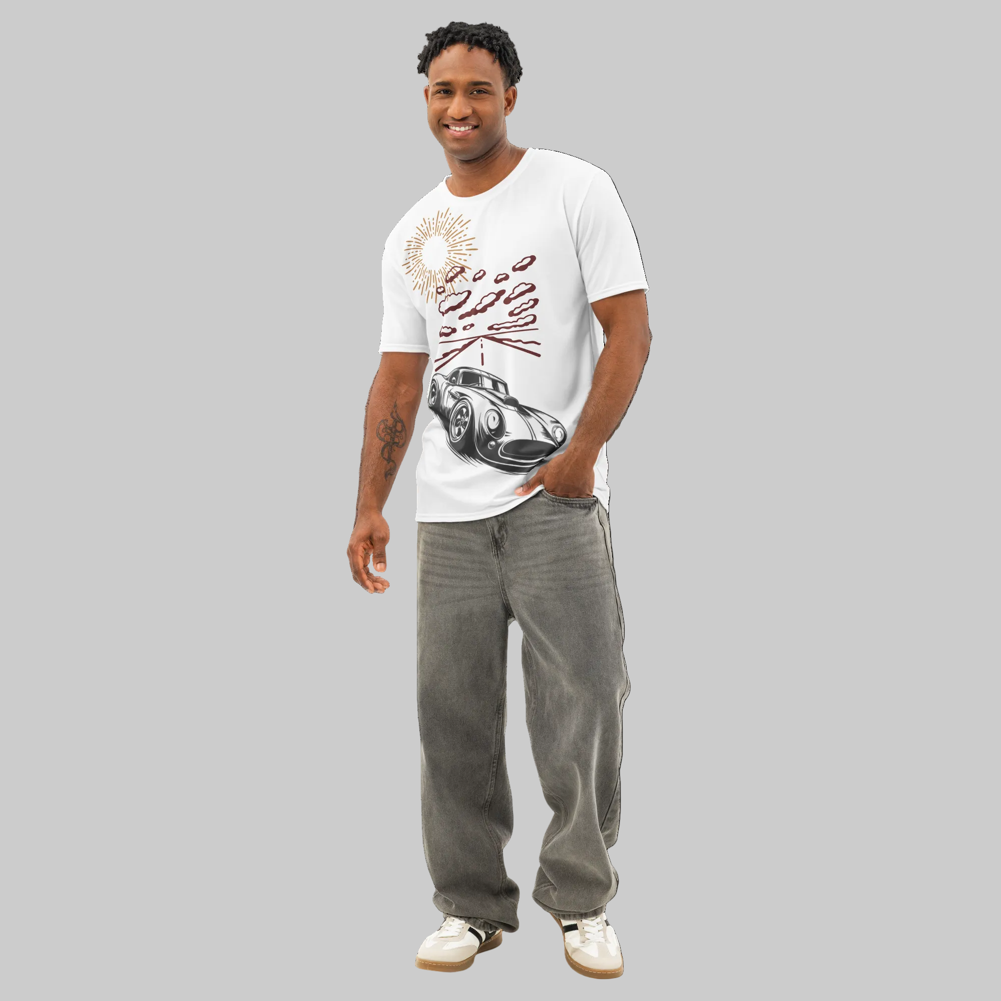 Men’s midweight and soft cotton crew neck t-shirt